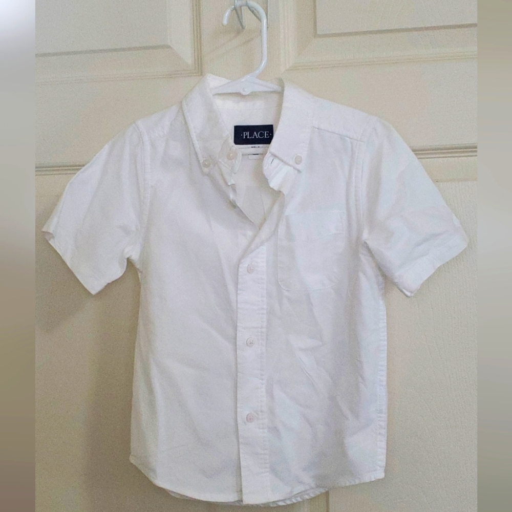 Children's Place White Button Down Collared Shirt. Boys XS